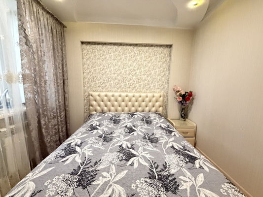 Продам трехкомнатную (3-комн.) квартиру, Академика Лаврентьева ул, 11, Казань г