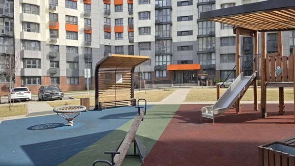 Продам двухкомнатную (2-комн.) квартиру, Крылова ул, 13к2, Анапа г