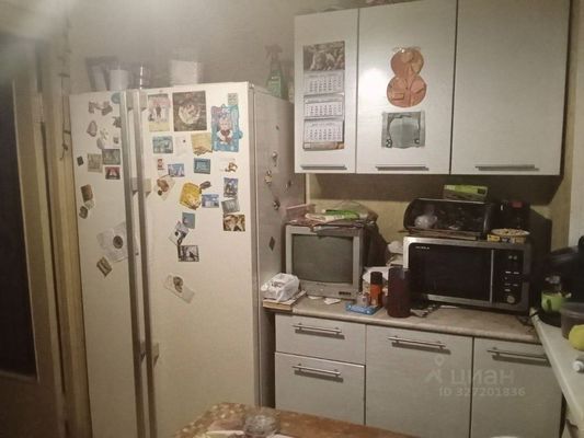 Продам трехкомнатную (3-комн.) квартиру, Староватутинский проезд, 11, Москва г