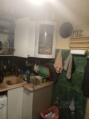 Продам трехкомнатную (3-комн.) квартиру, Староватутинский проезд, 11, Москва г