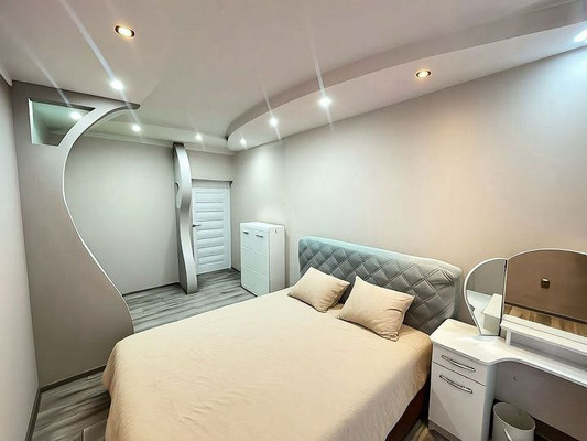 Продам трехкомнатную (3-комн.) квартиру, Аллея смелых ул, 188А, Калининград г