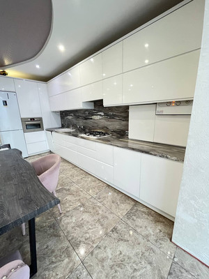 Продам трехкомнатную (3-комн.) квартиру, Аллея смелых ул, 188А, Калининград г