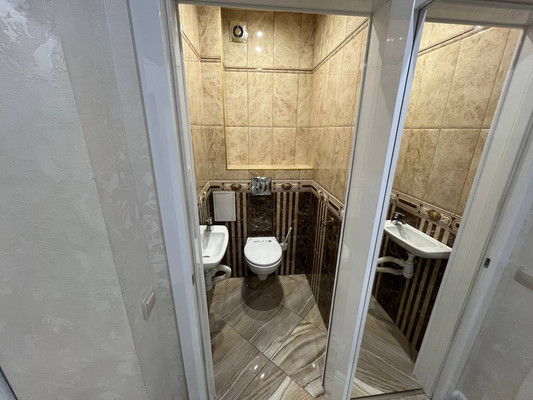 Продам трехкомнатную (3-комн.) квартиру, Аллея смелых ул, 188А, Калининград г