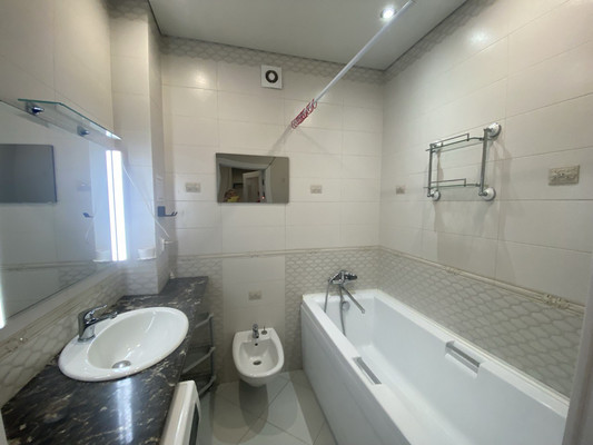 Продам трехкомнатную (3-комн.) квартиру, Аллея смелых ул, 188А, Калининград г