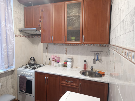 Продам однокомнатную (1-комн.) квартиру, Лизы Чайкиной ул, 13, Симферополь г