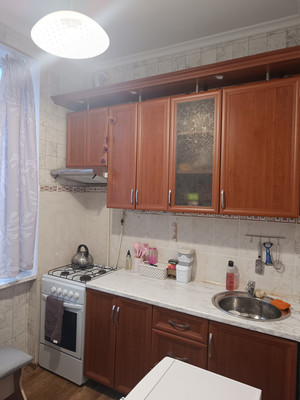 Продам однокомнатную (1-комн.) квартиру, Лизы Чайкиной ул, 13, Симферополь г