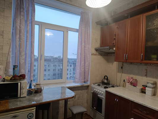 Продам однокомнатную (1-комн.) квартиру, Лизы Чайкиной ул, 13, Симферополь г