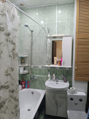 Продам однокомнатную (1-комн.) квартиру, Лизы Чайкиной ул, 13, Симферополь г