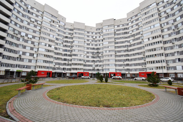 Продам трехкомнатную (3-комн.) квартиру, Маршала Баграмяна ул, 4, Нижний Новгород г