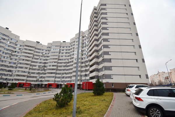 Продам трехкомнатную (3-комн.) квартиру, Маршала Баграмяна ул, 4, Нижний Новгород г