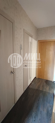 Продам двухкомнатную (2-комн.) квартиру, Ангарская ул, 17, Москва г