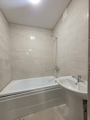 Продам трехкомнатную (3-комн.) квартиру, Московская ул, 12, Нальчик г