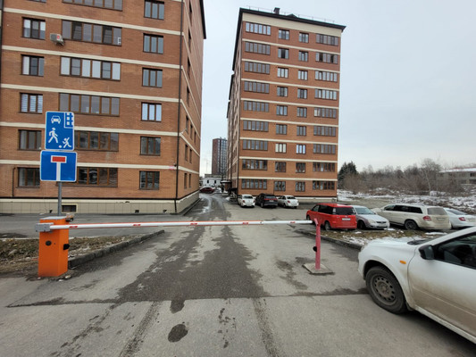 Продам трехкомнатную (3-комн.) квартиру, Московская ул, 12, Нальчик г