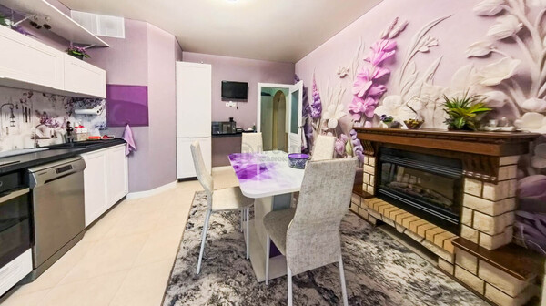 Продам трехкомнатную (3-комн.) квартиру, Подмосковный б-р, 8, Красногорск г