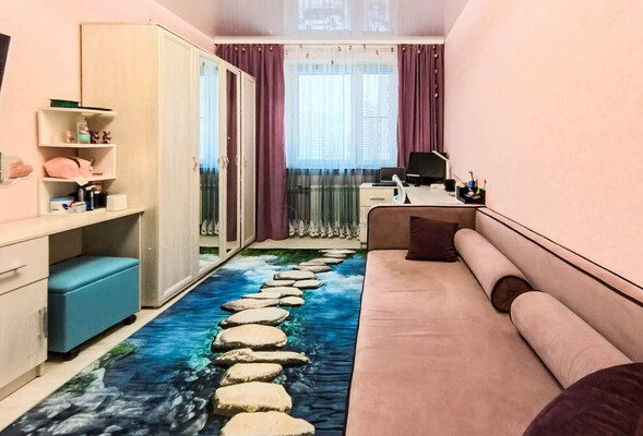 Продам трехкомнатную (3-комн.) квартиру, Подмосковный б-р, 8, Красногорск г