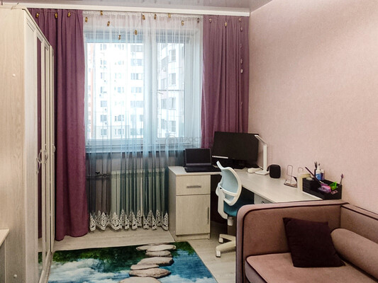 Продам трехкомнатную (3-комн.) квартиру, Подмосковный б-р, 8, Красногорск г