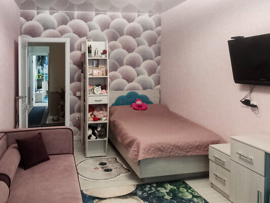 Продам трехкомнатную (3-комн.) квартиру, Подмосковный б-р, 8, Красногорск г