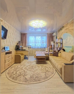 Продам трехкомнатную (3-комн.) квартиру, Подмосковный б-р, 8, Красногорск г