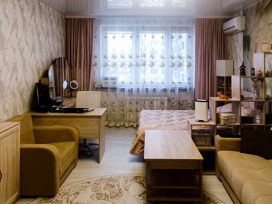 Продам трехкомнатную (3-комн.) квартиру, Подмосковный б-р, 8, Красногорск г