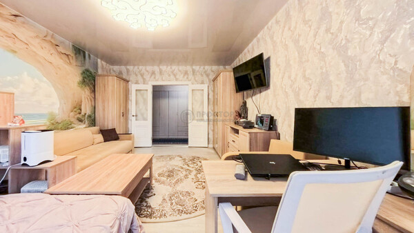 Продам трехкомнатную (3-комн.) квартиру, Подмосковный б-р, 8, Красногорск г