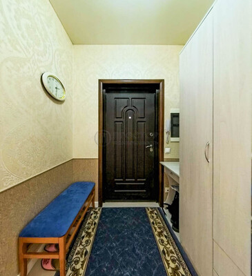 Продам трехкомнатную (3-комн.) квартиру, Подмосковный б-р, 8, Красногорск г