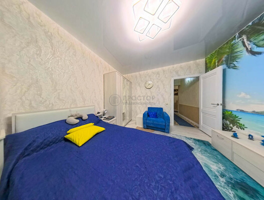 Продам трехкомнатную (3-комн.) квартиру, Подмосковный б-р, 8, Красногорск г