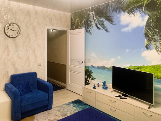 Продам трехкомнатную (3-комн.) квартиру, Подмосковный б-р, 8, Красногорск г