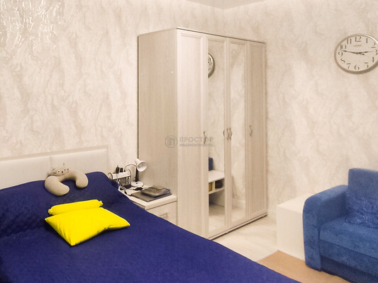 Продам трехкомнатную (3-комн.) квартиру, Подмосковный б-р, 8, Красногорск г