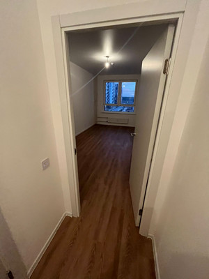 Продам трехкомнатную (3-комн.) квартиру, Пригородное (Пригород Лесное мкр.) ш, 12, Мисайлово д