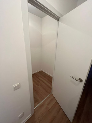 Продам трехкомнатную (3-комн.) квартиру, Пригородное (Пригород Лесное мкр.) ш, 12, Мисайлово д