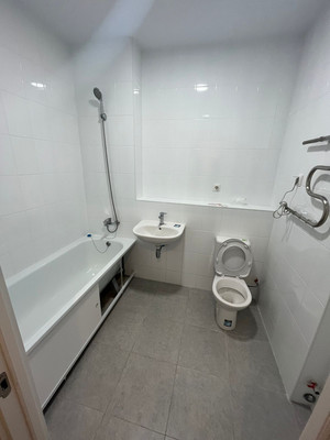 Продам трехкомнатную (3-комн.) квартиру, Пригородное (Пригород Лесное мкр.) ш, 12, Мисайлово д