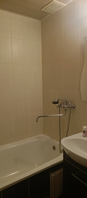 Продам двухкомнатную (2-комн.) квартиру, Ломоносова ул, д114/27, Воронеж г