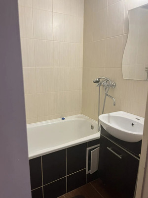 Продам двухкомнатную (2-комн.) квартиру, Ломоносова ул, д114/27, Воронеж г