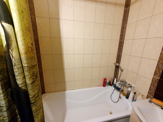 Продам однокомнатную (1-комн.) квартиру, Лутова ул, 6, Липецк г