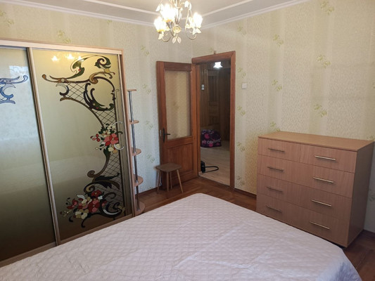 Сдам двухкомнатную (2-комн.) квартиру, Маршала Жукова ул, 13, Симферополь г