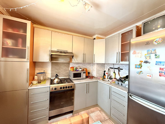 Продам многокомнатную квартиру, Дмитровская ул, 1, Базарово д