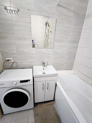 Сдам однокомнатную (1-комн.) квартиру, Октябрьская наб, 34к5, Санкт-Петербург г