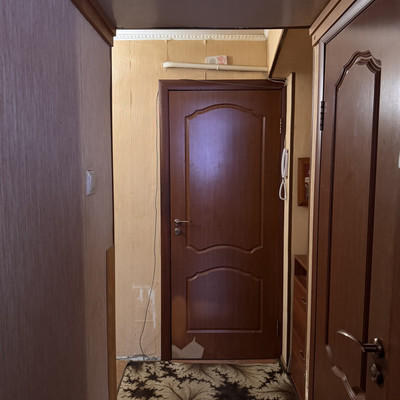 Продам трехкомнатную (3-комн.) квартиру, Фабричная ул, 4, Калининец рп