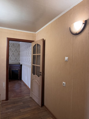 Продам трехкомнатную (3-комн.) квартиру, Фабричная ул, 4, Калининец рп