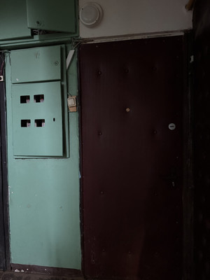 Продам трехкомнатную (3-комн.) квартиру, Фабричная ул, 4, Калининец рп