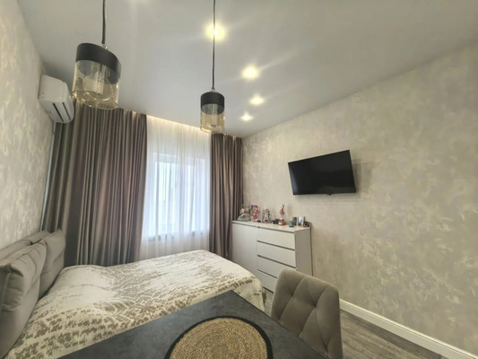 Продам однокомнатную (1-комн.) квартиру, Западный квартал (Купелинка мкр) ул, 5к1, Сапроново д