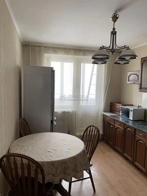 Продам двухкомнатную (2-комн.) квартиру, Гагарина пр-кт, 23, Люберцы г