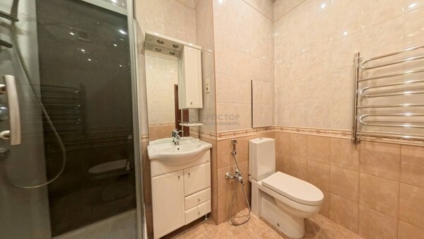 Продам двухкомнатную (2-комн.) квартиру, Ленинский пр-кт, 131, Москва г