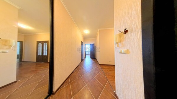 Продам двухкомнатную (2-комн.) квартиру, Ленинский пр-кт, 131, Москва г