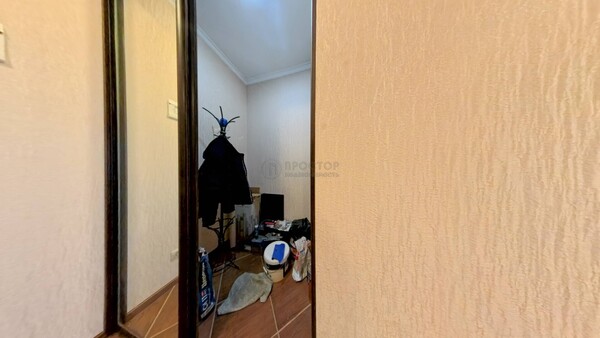 Продам двухкомнатную (2-комн.) квартиру, Ленинский пр-кт, 131, Москва г