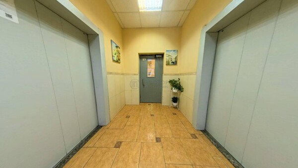 Продам двухкомнатную (2-комн.) квартиру, Ленинский пр-кт, 131, Москва г