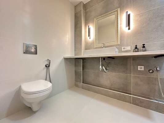 Продам трехкомнатную (3-комн.) квартиру, Нахимовский пр-кт, 31к3, Москва г