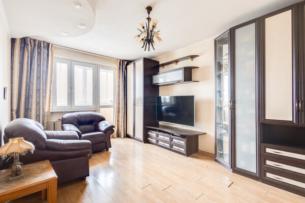 Продам двухкомнатную (2-комн.) квартиру, Борисовские Пруды ул, 10к1, Москва г