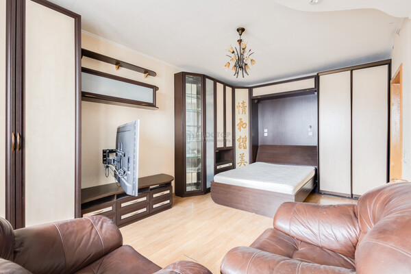 Продам двухкомнатную (2-комн.) квартиру, Борисовские Пруды ул, 10к1, Москва г