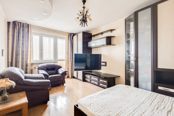 Продам двухкомнатную (2-комн.) квартиру, Борисовские Пруды ул, 10к1, Москва г